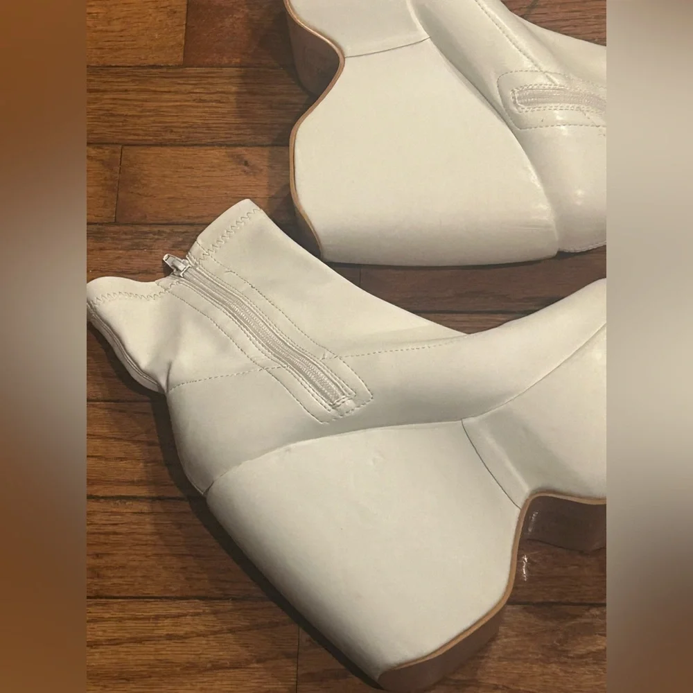 Azalea Wang Lovely White Platform Stretch Sock Vegan Bootie Size 8 - Picture 9 of 15